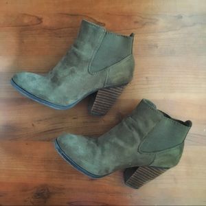 Olive suede bootie